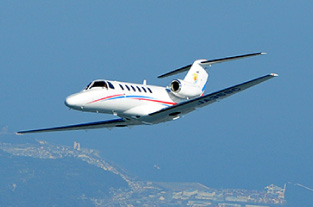 ビジネスジェット飛行中