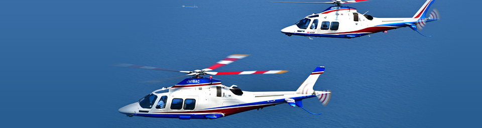 SACC整備施設前 運用ヘリ3機
